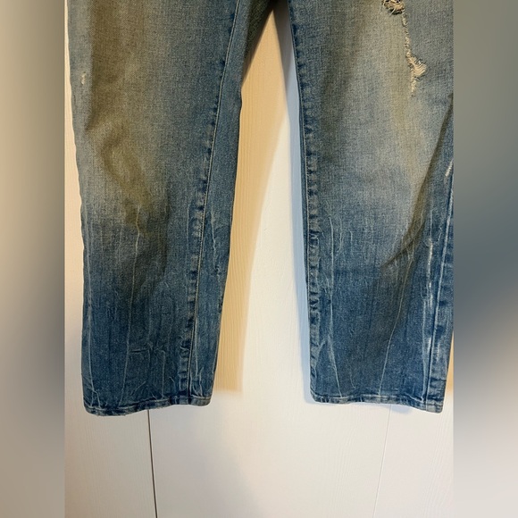 EUC | Guess | 1981 Straight | Light Blue Cropped Jeans - Picture 5 of 10